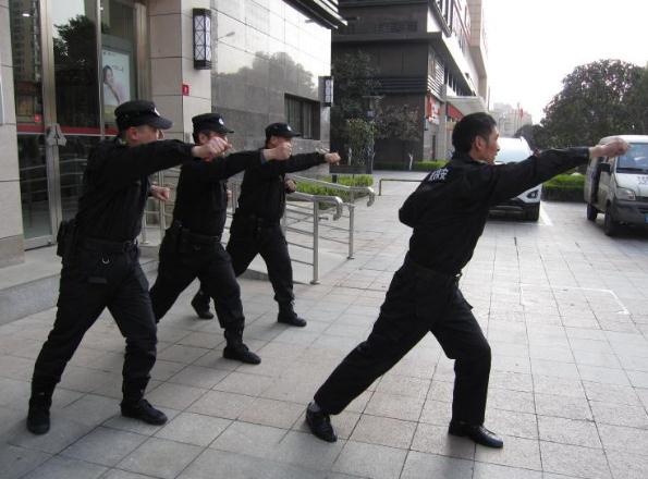 襄陽(yáng)戎安保安公司給您介紹下保安人員的上崗證辦理流程！